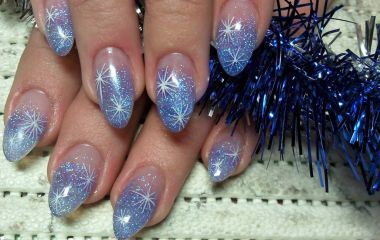 Новогодний дизайн ногтей